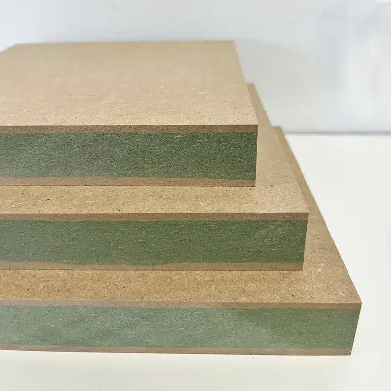 LAMINA MDF HIDROFUGA 100% 9X183X244 TRICAPA ESPAÑOLA